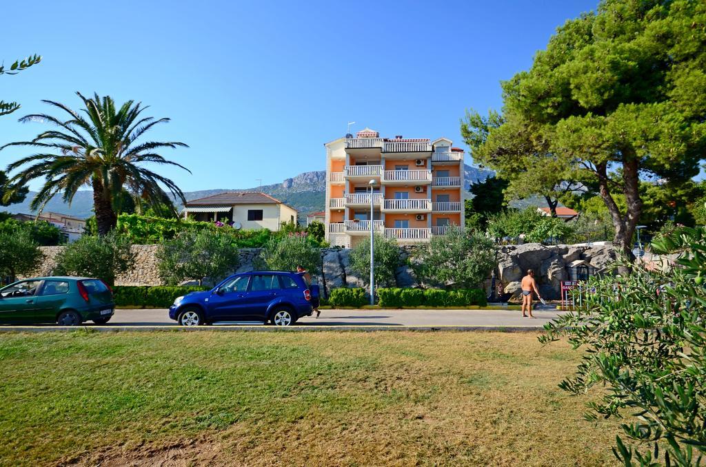 Apartment Luxury Cream Kastela Room photo