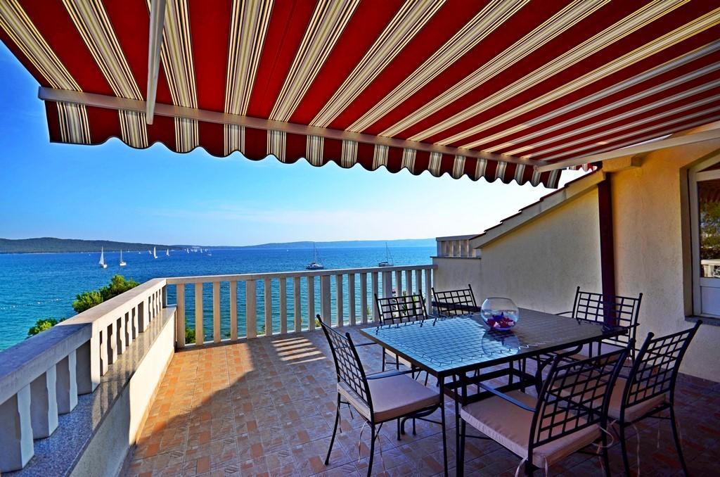 Apartment Luxury Cream Kastela Room photo