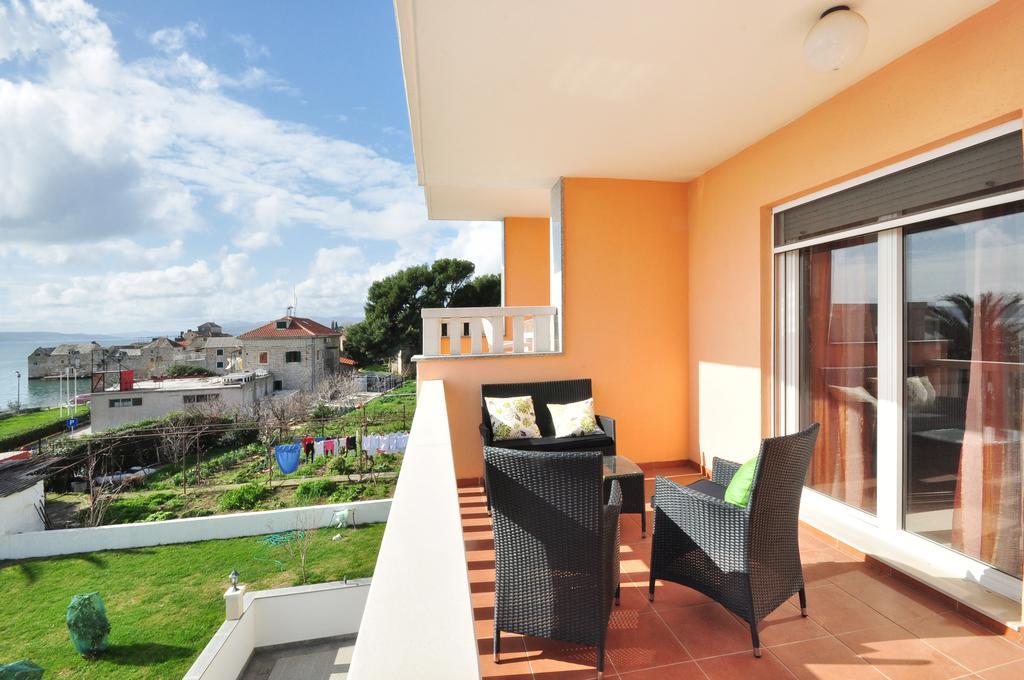Apartment Luxury Cream Kastela Room photo