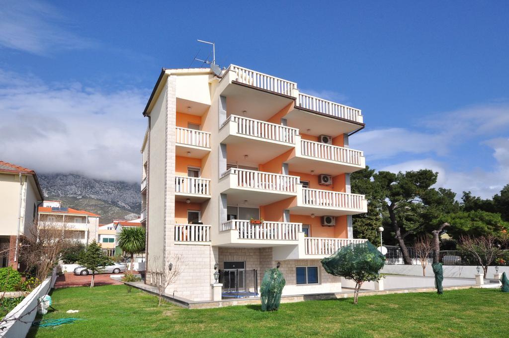 Apartment Luxury Cream Kastela Room photo